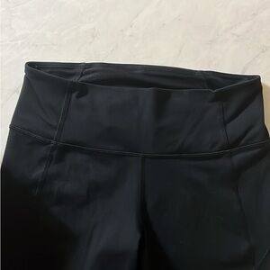 Under Armour Black Capri Leggings